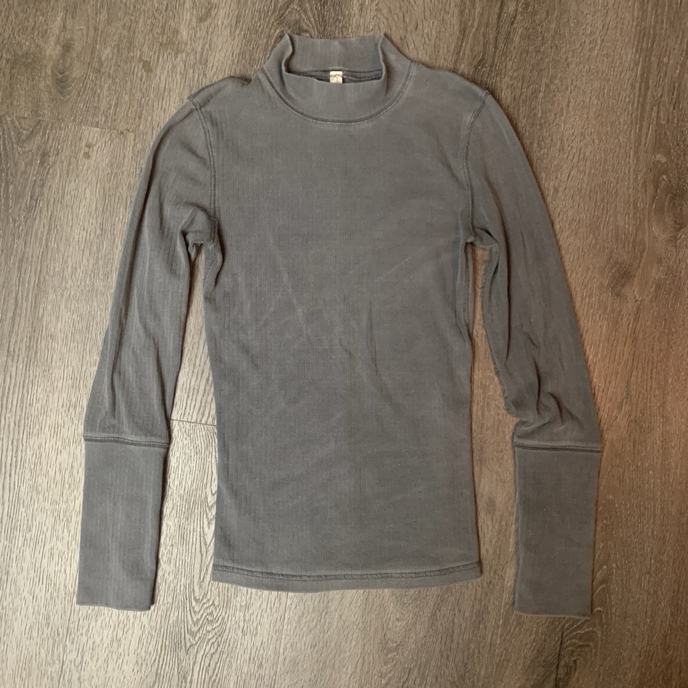 Free People Mock Neck Top Rickie Long Sleeve Grey Haze Size XS Grunge Layering - Picture 8 of 12